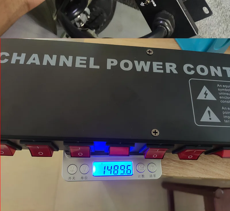 Ổ cắm 8 công tắc dấu dây thẩm mỹ, công suất lớn